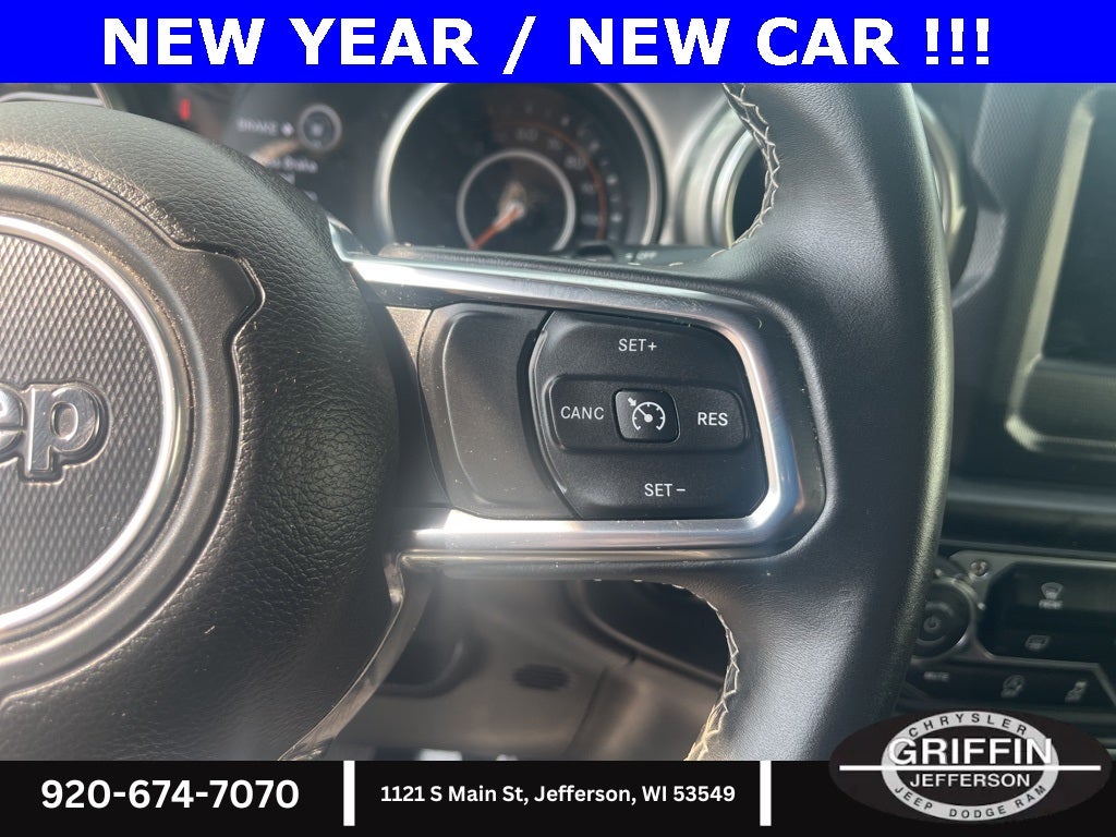 2019 Jeep Wrangler Unlimited Unlimited Sahara ONE TOUCH SKYROOF!!!