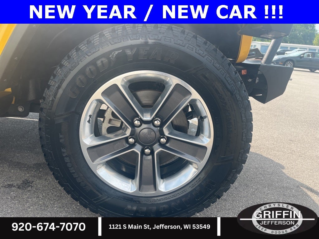 2019 Jeep Wrangler Unlimited Unlimited Sahara ONE TOUCH SKYROOF!!!