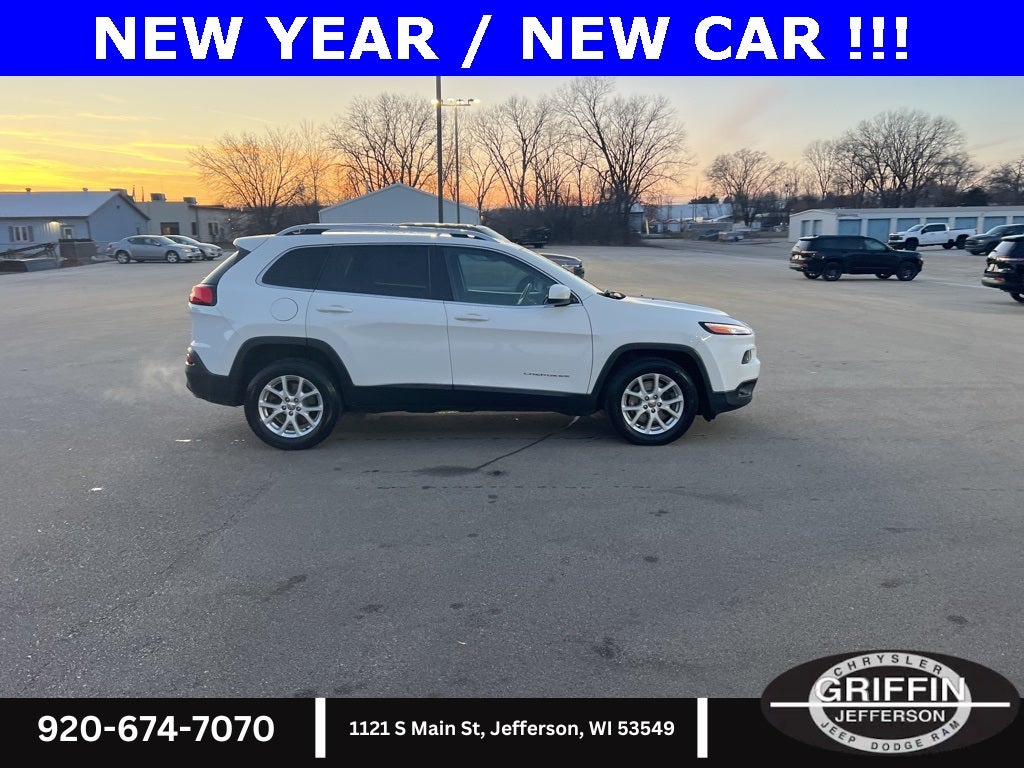 2017 Jeep Cherokee Latitude 3.2L V6 !!!