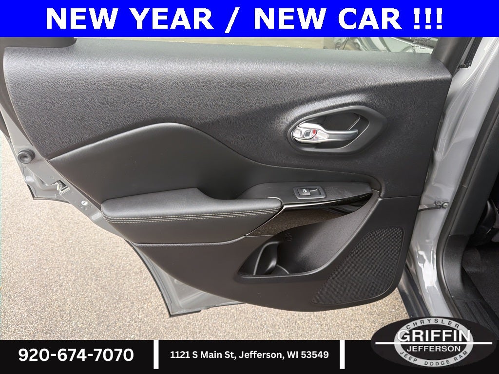 2023 Jeep Cherokee Altitude LUX 4WD