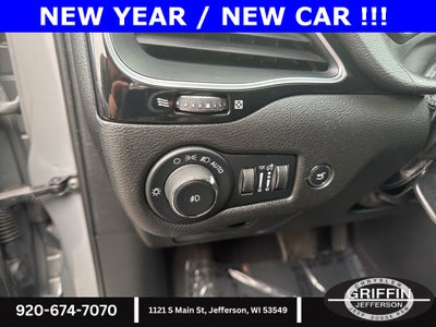 2023 Jeep Cherokee Altitude LUX 4WD