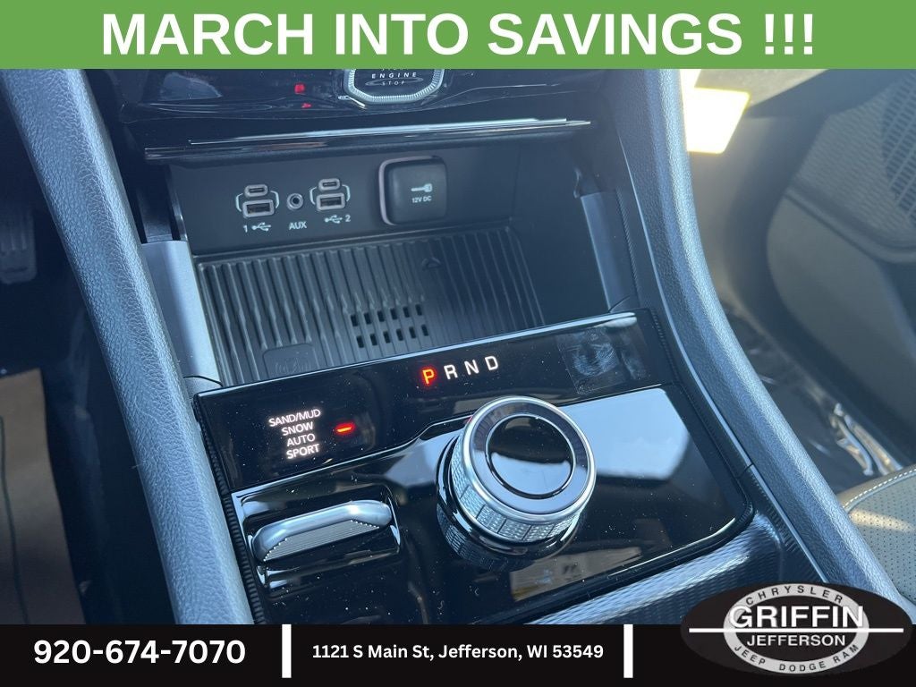 2026 Jeep Grand Cherokee Laredo 4X4 !!!