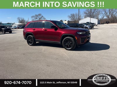 2026 Jeep Grand Cherokee Laredo 4X4 !!!