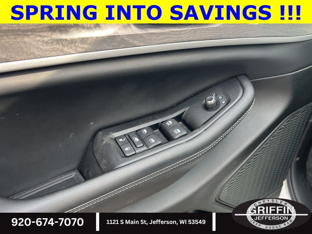 2023 Jeep Grand Cherokee Limited 4X4 V6 !!!