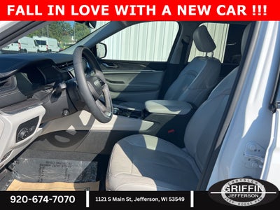 2023 Jeep Grand Cherokee Overland 4WD!!!!