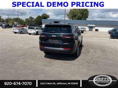 2025 Jeep Grand Cherokee L Laredo 4X4