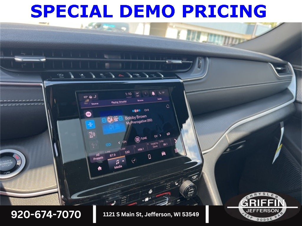 2025 Jeep Grand Cherokee L Laredo 4X4