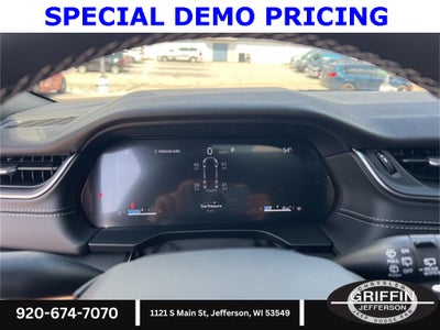 2025 Jeep Grand Cherokee L Laredo 4X4