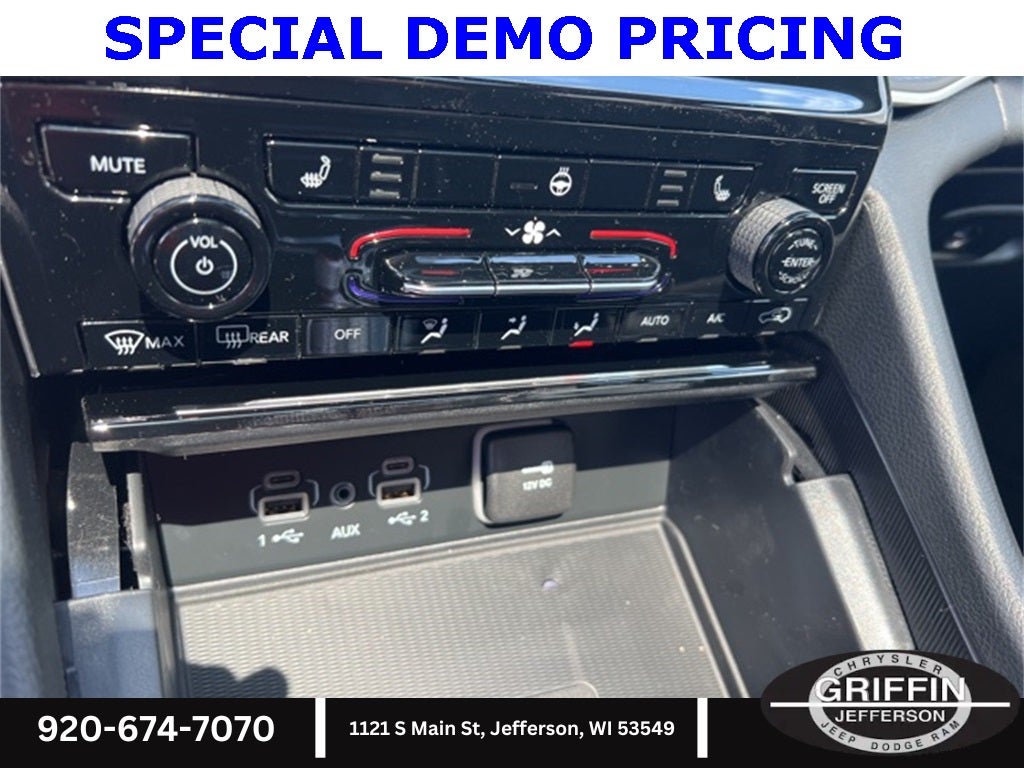 2025 Jeep Grand Cherokee L Laredo 4X4