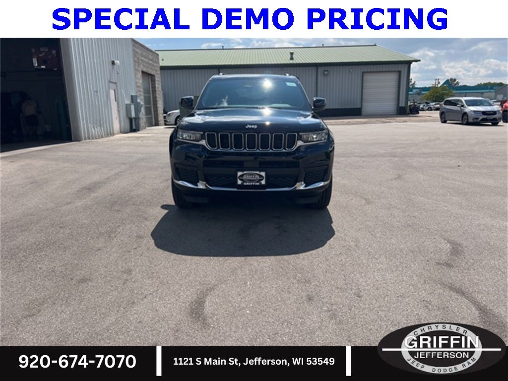 2025 Jeep Grand Cherokee L Laredo 4X4