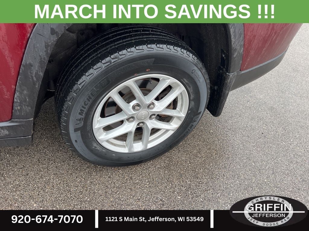 2023 Jeep Grand Cherokee L Laredo 4X4 V6 !!!