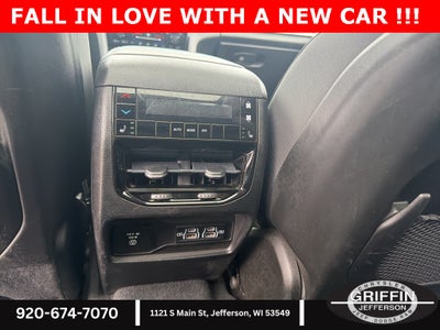 2022 Jeep Grand Cherokee L Limited 4X4