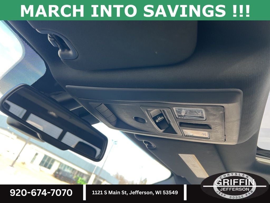 2016 RAM 1500 Laramie Longhorn 4X4 5.7L V8 !!!