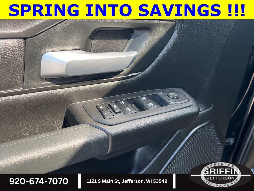 2025 RAM 1500 Tradesman 4X4 !!!