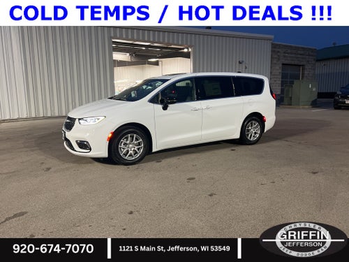 2026 Chrysler Pacifica Select SUNROOF !!!