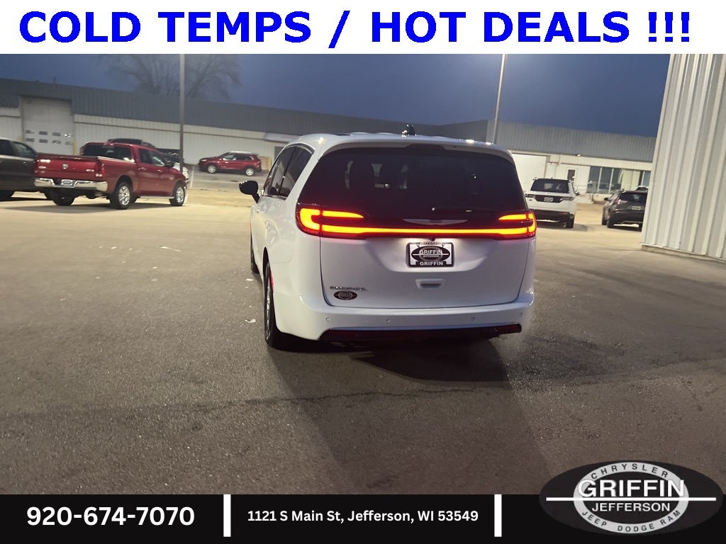2026 Chrysler Pacifica Select SUNROOF !!!
