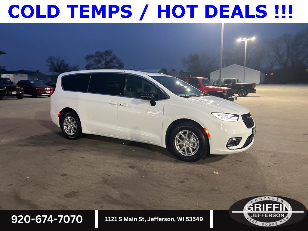 2026 Chrysler Pacifica Select SUNROOF !!!