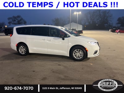 2026 Chrysler Pacifica Select SUNROOF !!!