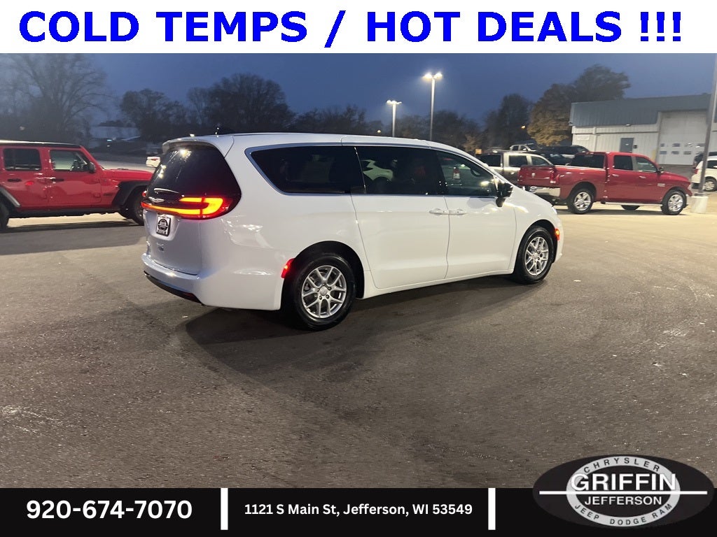 2026 Chrysler Pacifica Select SUNROOF !!!