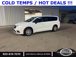 2026 Chrysler Pacifica Select SUNROOF !!!