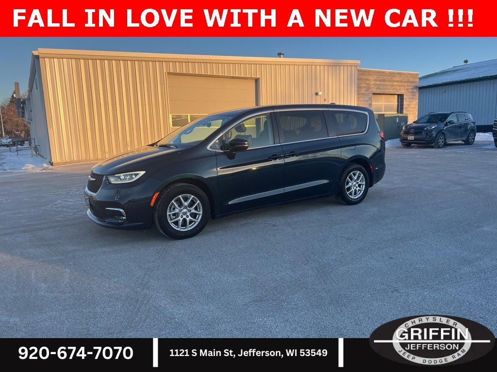 2023 Chrysler Pacifica Touring L