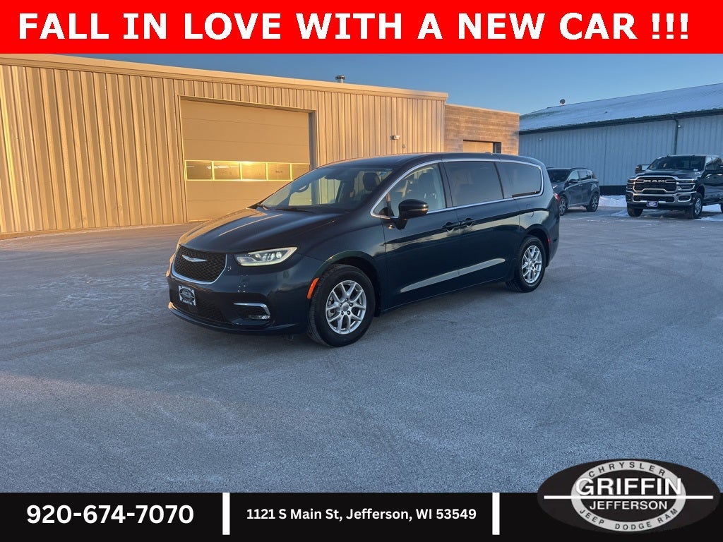 2023 Chrysler Pacifica Touring L