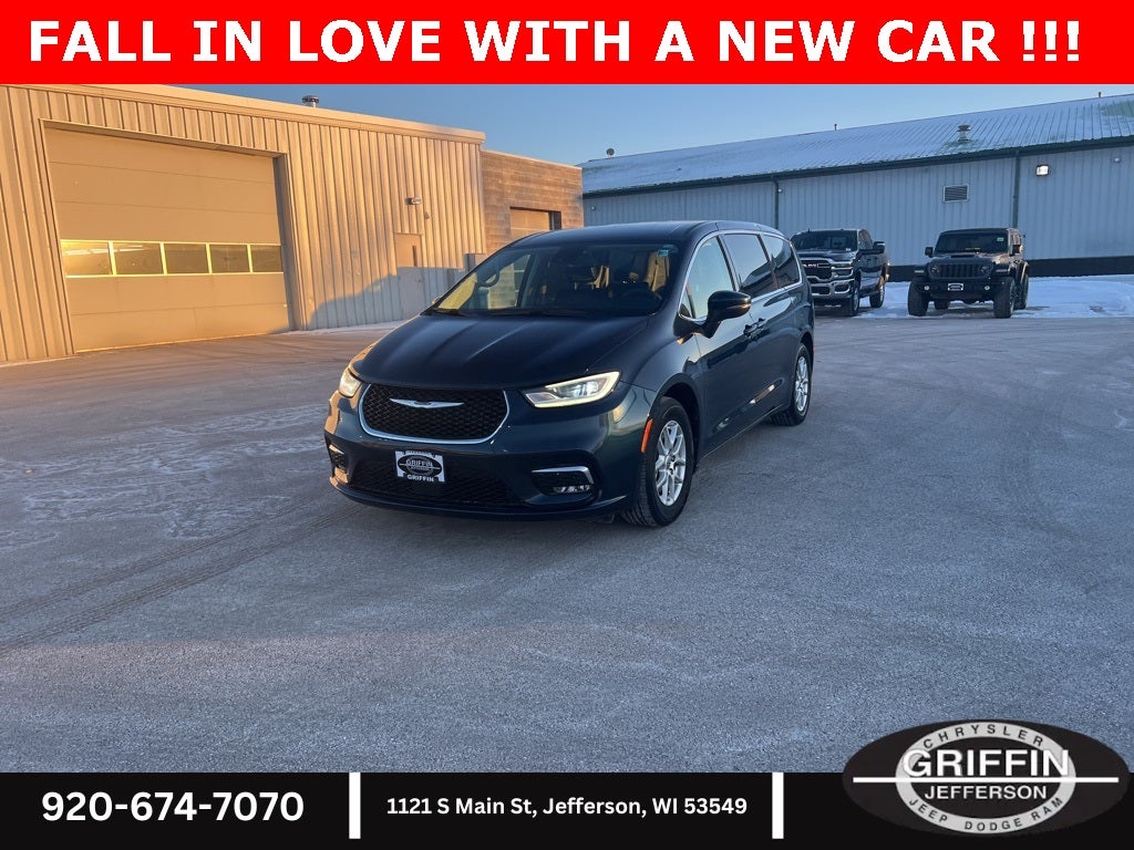 2023 Chrysler Pacifica Touring L