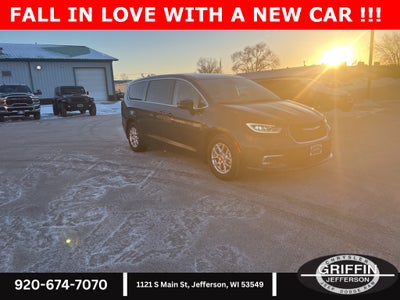 2023 Chrysler Pacifica Touring L