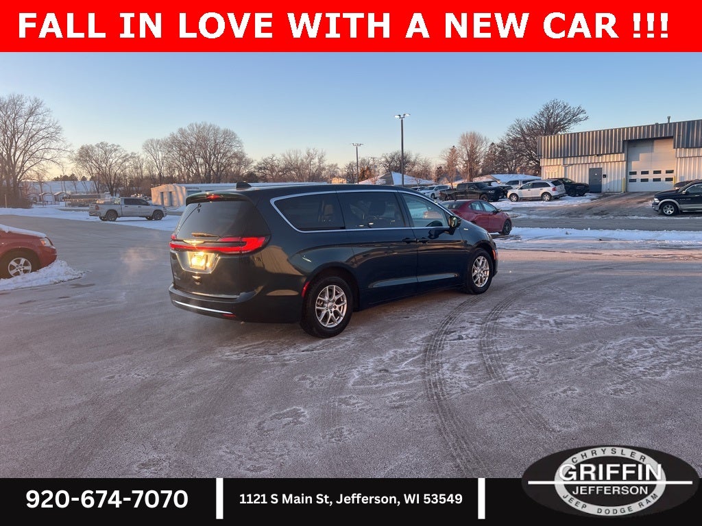 2023 Chrysler Pacifica Touring L