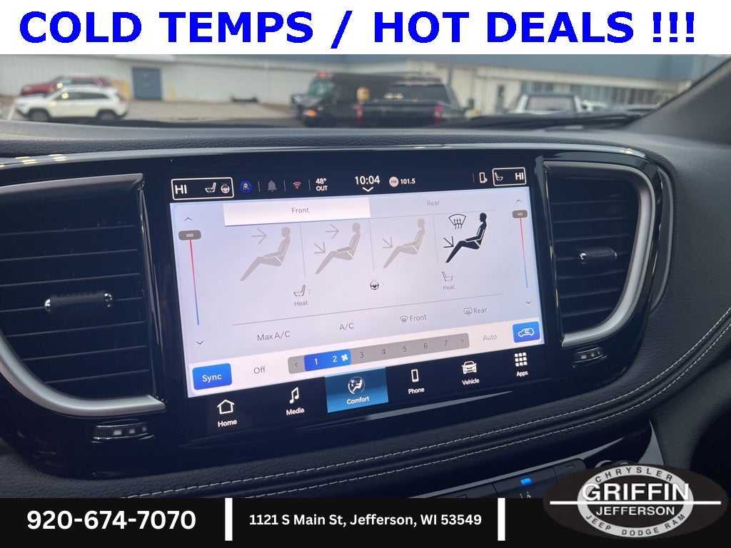 2026 Chrysler Pacifica Select