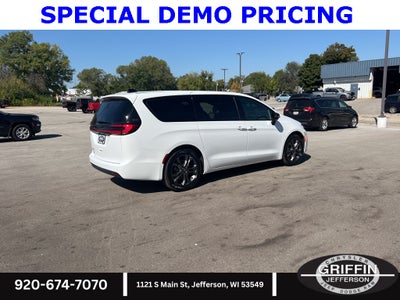 2026 Chrysler Pacifica Select 100th Anniversary Edition !!!