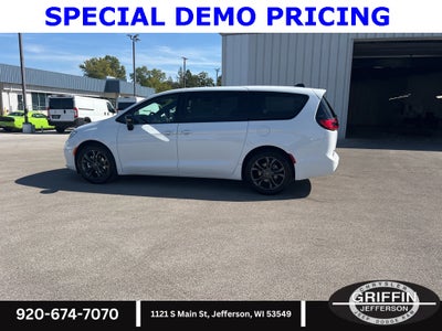 2026 Chrysler Pacifica Select 100th Anniversary Edition !!!