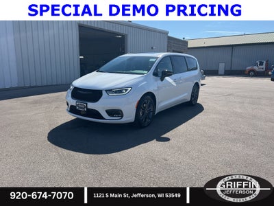 2026 Chrysler Pacifica Select 100th Anniversary Edition !!!