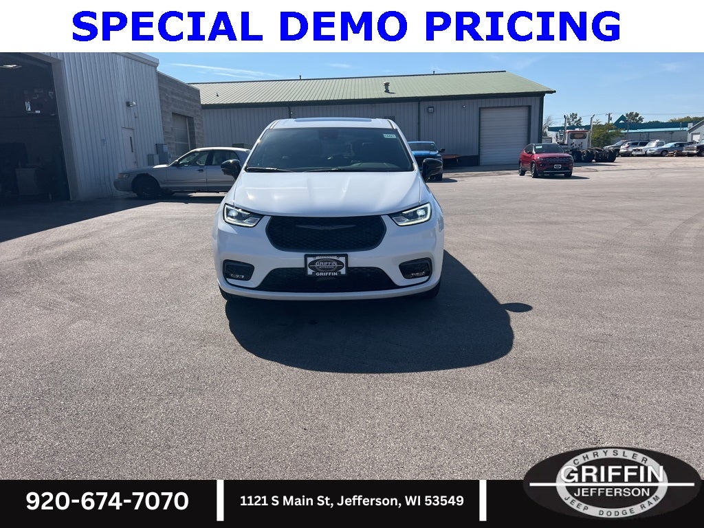 2026 Chrysler Pacifica Select 100th Anniversary Edition !!!