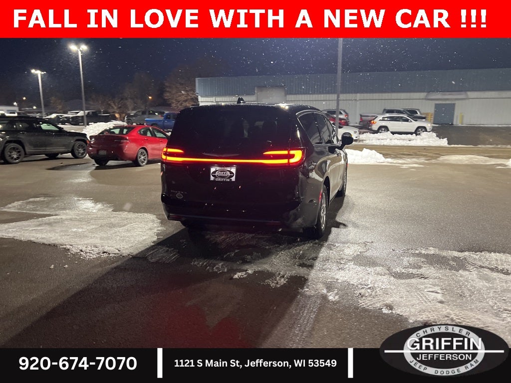 2026 Chrysler Pacifica Select SUNROOF !!!