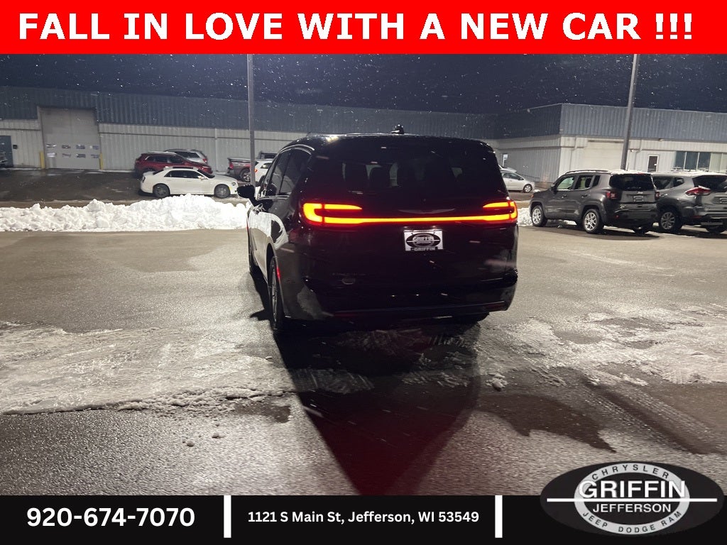 2026 Chrysler Pacifica Select SUNROOF !!!