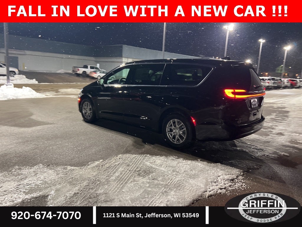 2026 Chrysler Pacifica Select SUNROOF !!!