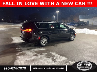 2026 Chrysler Pacifica Select SUNROOF !!!