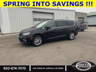 2026 Chrysler Pacifica Limited Trailer Tow !!!