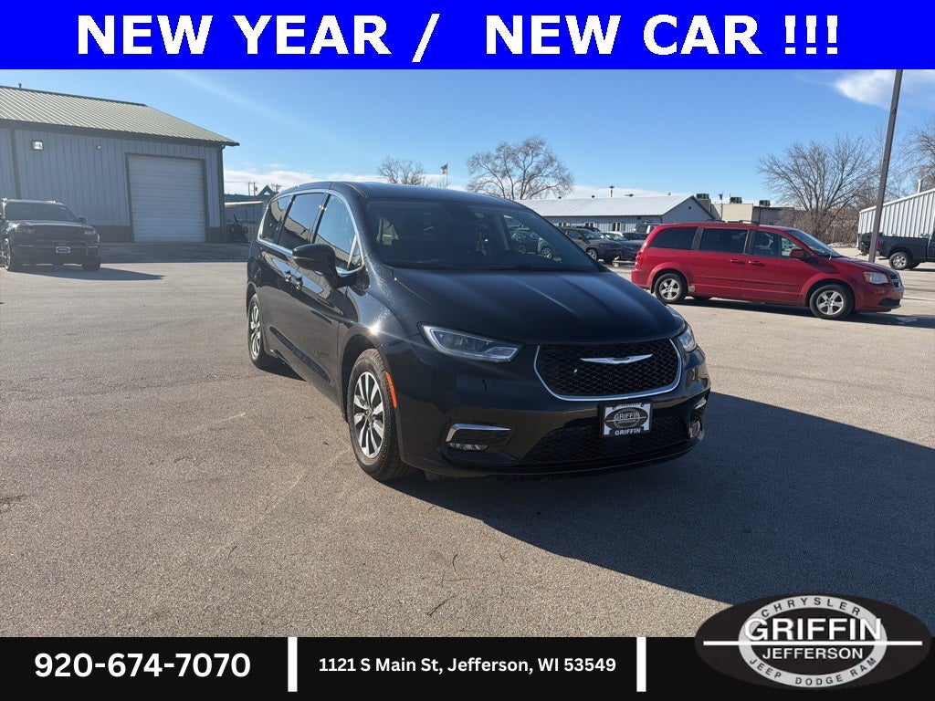 2024 Chrysler Pacifica Select