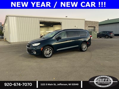 2022 Chrysler Pacifica Touring L AWD !!!