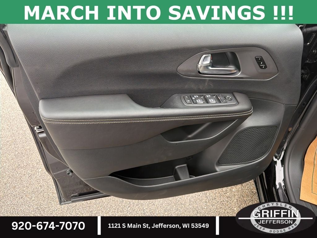 2026 Chrysler Pacifica Select AWD !!!