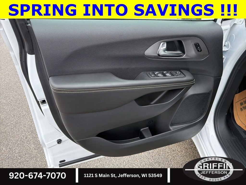 2026 Chrysler Pacifica Select AWD !!!