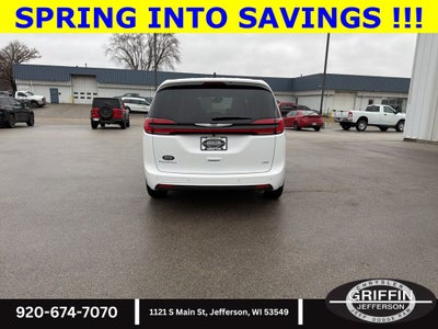 2026 Chrysler Pacifica Select AWD !!!