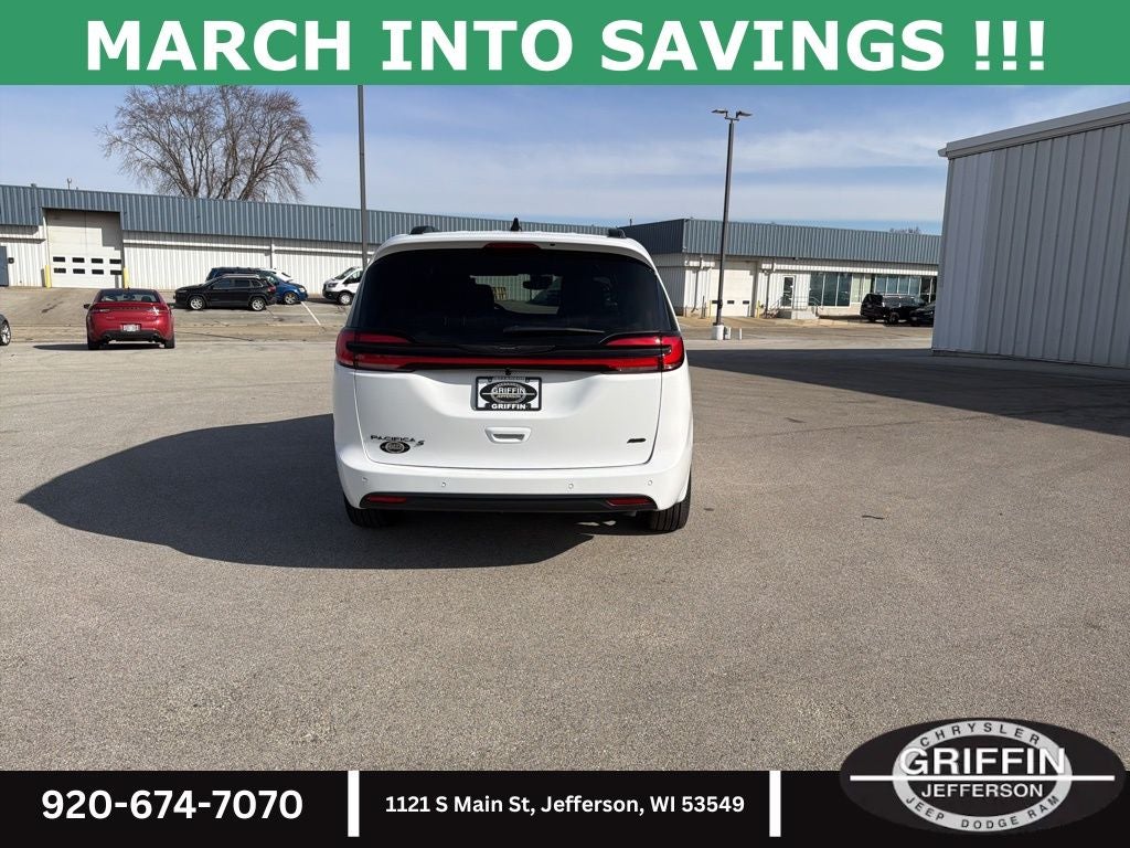 2026 Chrysler Pacifica Select AWD !!!