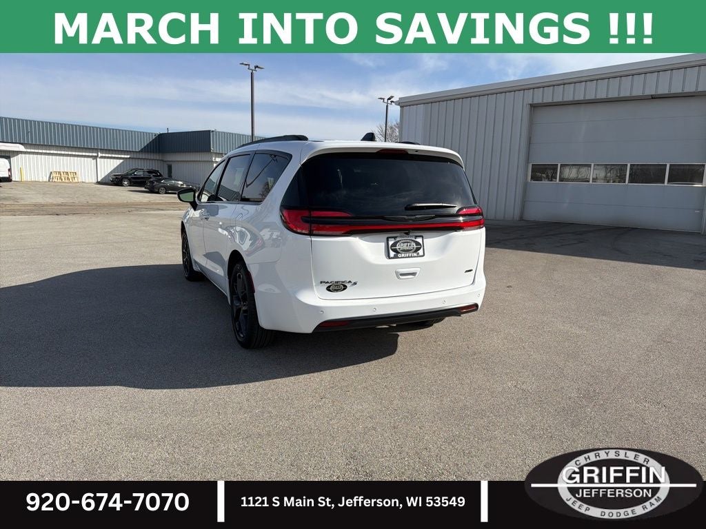 2026 Chrysler Pacifica Select AWD !!!