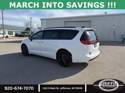 2026 Chrysler Pacifica Select AWD !!!
