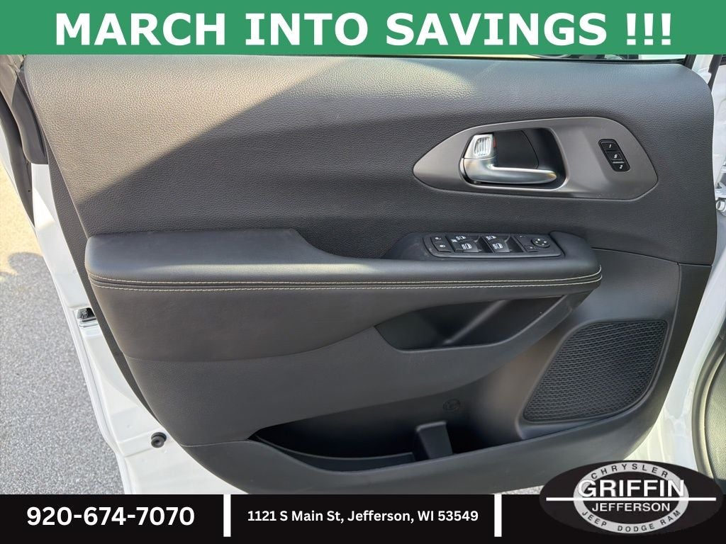 2026 Chrysler Pacifica Select AWD !!!