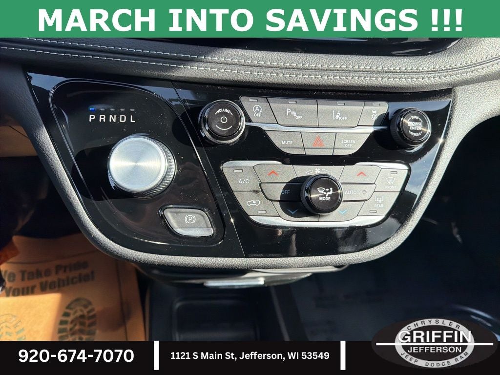 2026 Chrysler Pacifica Select AWD !!!