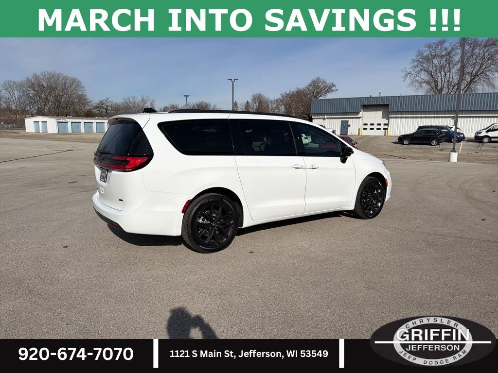 2026 Chrysler Pacifica Select AWD !!!